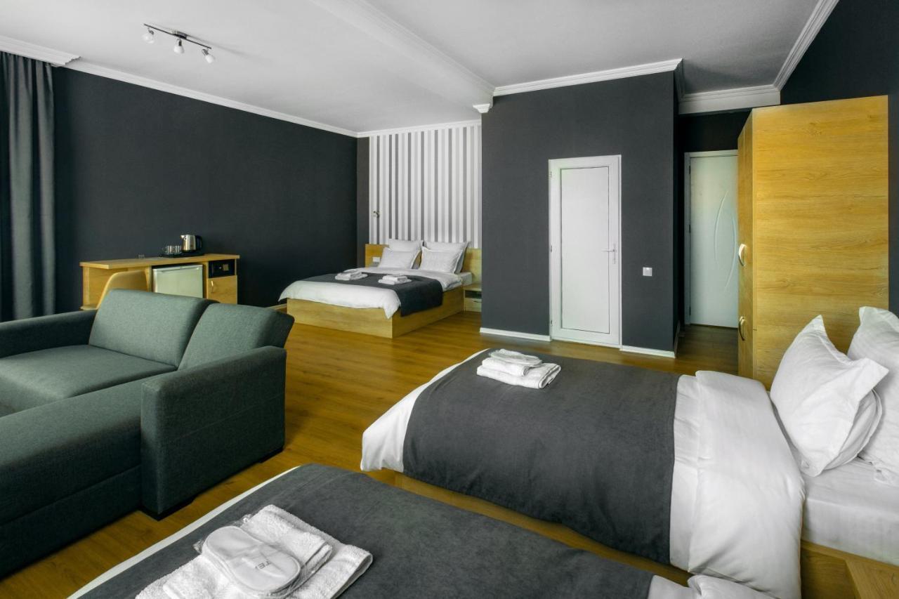 Hotel Caucasus 博尔若米 外观 照片